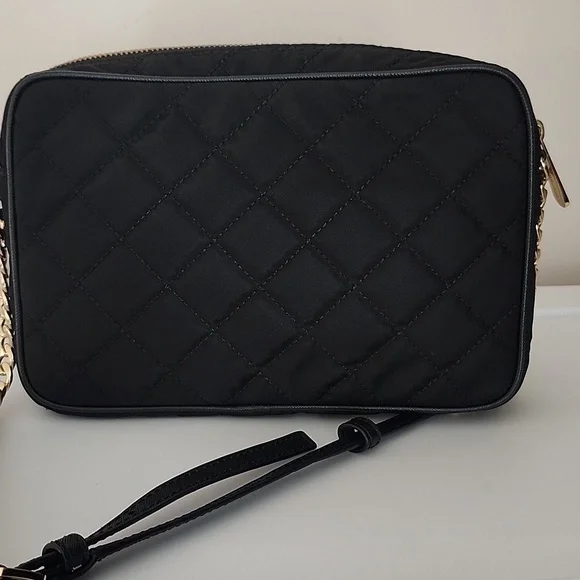 Michael Kors Jet Set Crossbody w/Free MK Wallet - Picture 4 of 15